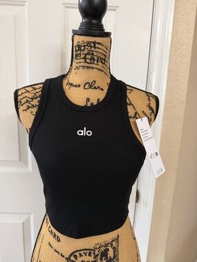 ALO Yoga Black Ribbed Crop Tank with White Logo Center